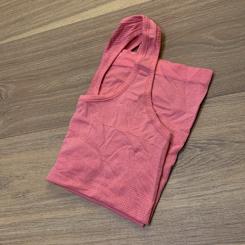 Lululemon tank - Picture 4 of 4